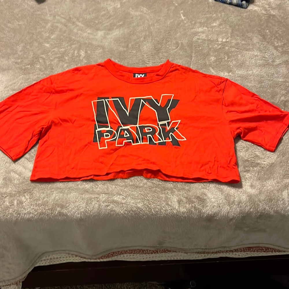 IVY PARK crop